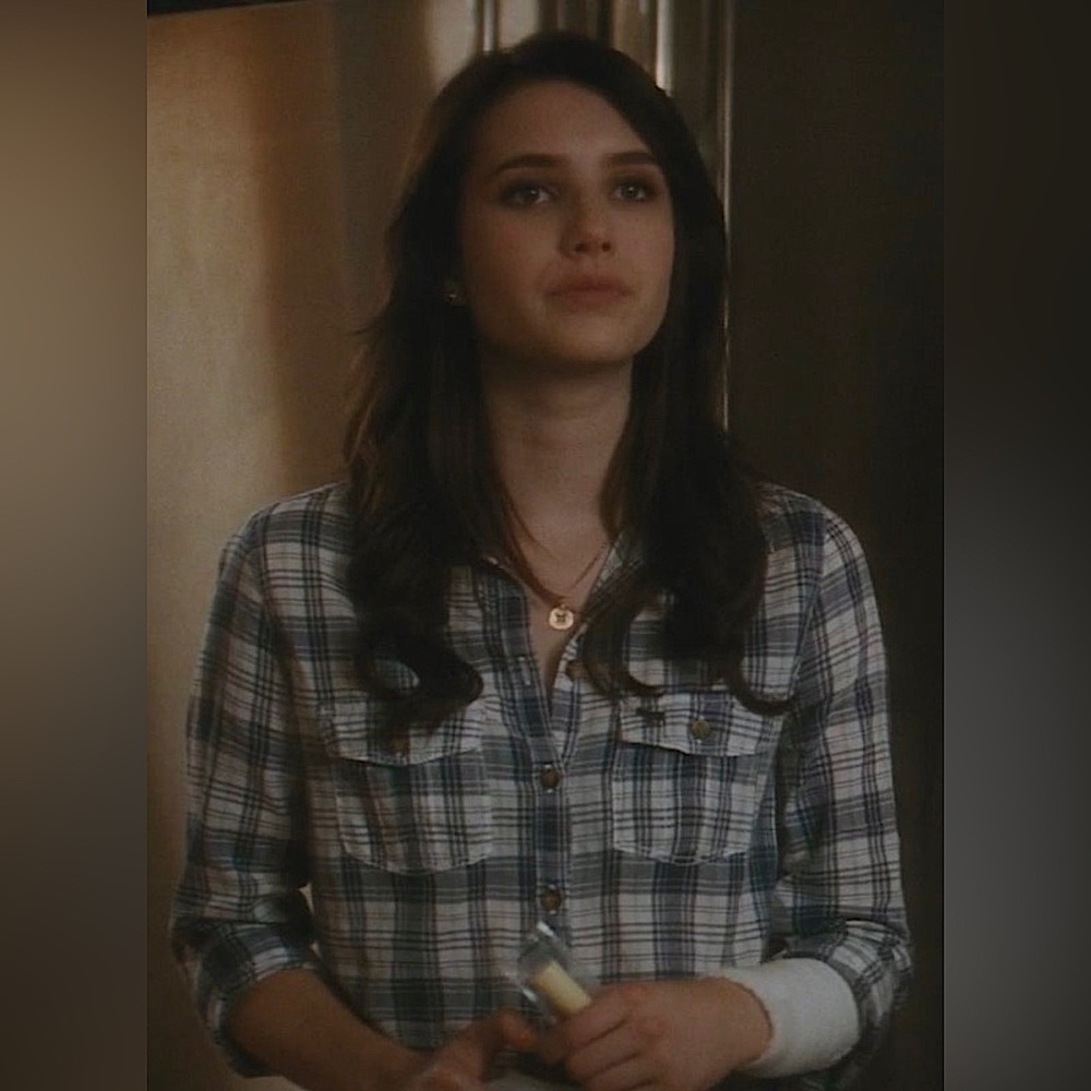 ISO Abercrombie and Fitch plaid shirt as seen on Jill Roberts in scream 4 ‼️‼️